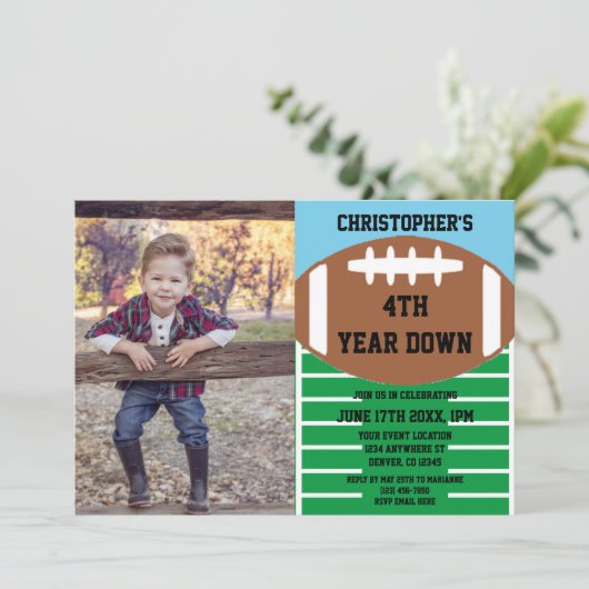 Football 4e jaar na geboorte kaart (Staand voorkant)