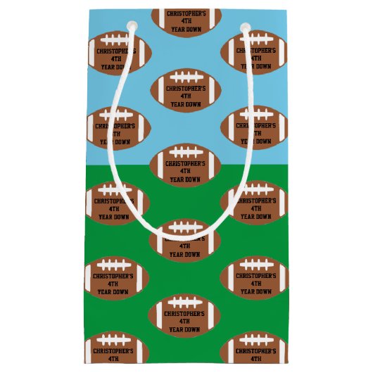 Football 4e jaar na geboorte klein cadeauzakje (Voorkant)