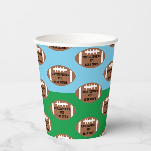 Football 4e jaar na geboorte papieren bekers (Achterkant)