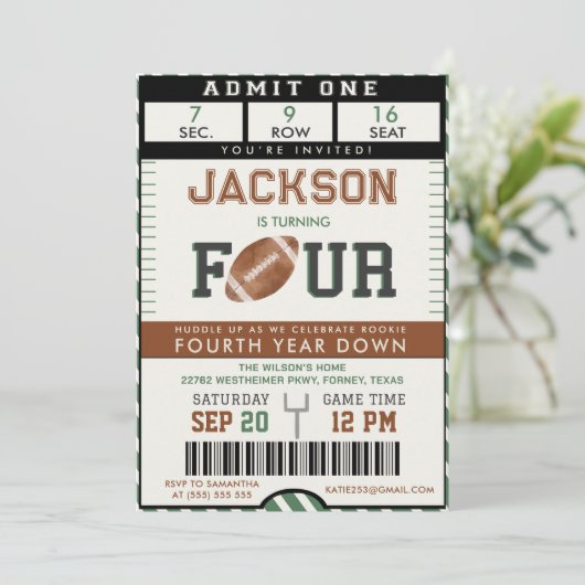 Football 4e verjaardagsuitnodiging kaart (Staand voorkant)