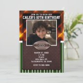 Football Aangepaste Foto Verjaardagsfeestuitnodigi Kaart (Staand voorkant)