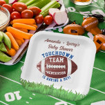 Football Baby shower Papieren Bordje<br><div class="desc">Dit baby showers bord met football als thema is de perfecte manier om de komst van een babyjongen te vieren! Deze borden hebben een speels design met footballs graphics en de boodschap "Touchdown! Je team krijgt een jongen!" Dit papieren bord is zeker een hit met elke football-liefhebbende aanstaande ouders, en...</div>