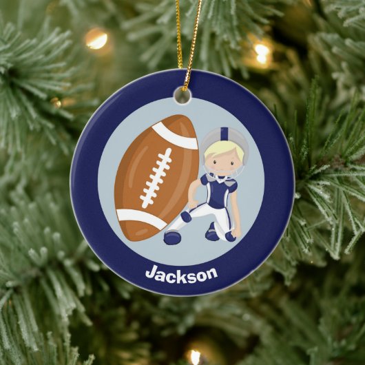 Football Boy Gepersonaliseerde Blondine Kinder Ker Keramisch Ornament (Boom)