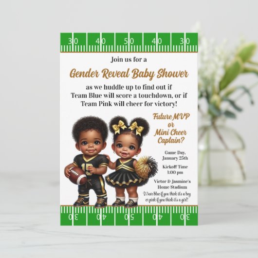 Football Cheerleader Gender Reveal Party Kaart (Staand voorkant)