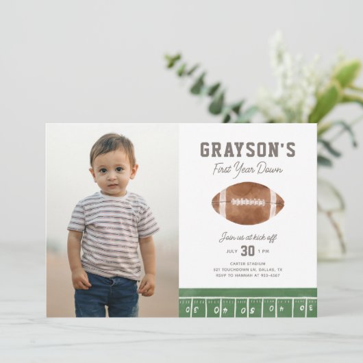 Football eerste jaar down 1st birthday foto kaart (Staand voorkant)