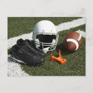 Football, footballs helm, t-shirt en schoenen op briefkaart