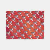 Football in Santa Hat op rood Fleece Deken (Voorkant (Horizontaal))