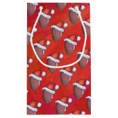 Football in Santa Hat op rood Klein Cadeauzakje (Achterkant)