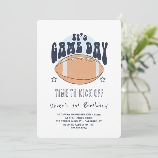 Football Kick Off Boy 1e Verjaardag Kaart (Staand voorkant)