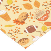 Football met bladeren en pompoenen korte tafelloper (Hoek)