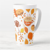 Football met bladeren en pompoenen latte mok (Rechterhoek)