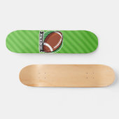 Football op groene strepen skateboard (Horizontaal)