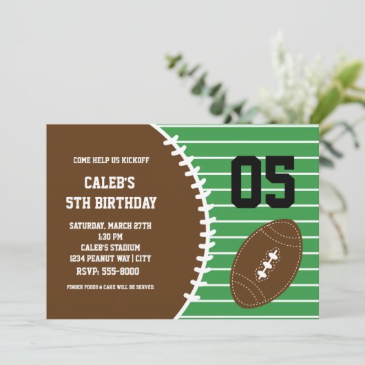 Football Schattige gestikte verjaardagsfeestuitnod Kaart (Staand voorkant)