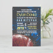 FOOTBALL SPLATTER Bar Mitzvah Uitnodiging (Staand voorkant)