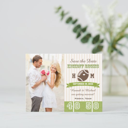 Football thema bruiloft Save the Date Aankondigingskaart (Staand voorkant)