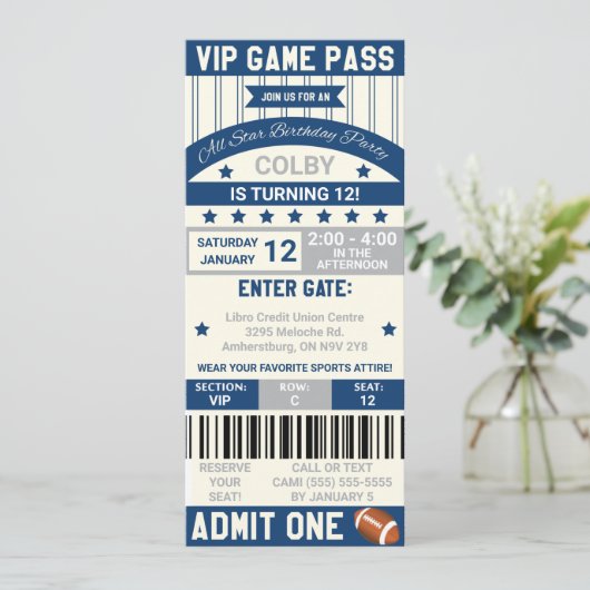 Football Ticket Birthday Uitnodiging (Staand voorkant)