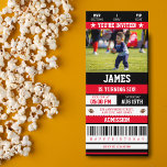 Football Ticket Elke ouderdag Foto Rood I Kaart<br><div class="desc">Klaar voor de ultieme (elke leeftijd) verjaardagsfeestdag met onze Football Ticket-achtige verjaardagsfeestuitnodigingen! Deze uitnodigingen zijn ontworpen om er als een echt football uit te zien en zijn perfect voor de jonge sportfan in je leven. De voorzijde kenmerkt een foto van het verjaardagskind, die deze uitnodiging extra speciaal maken en gepersonaliseerd....</div>