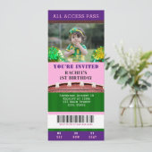 Football Ticket Pink & Paarse uitnodiging (Staand voorkant)