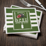 Football vrijgezellenfeest laatste spel voor grote servet<br><div class="desc">Groen en wit Amerikaans football thema vrijgezellenfeest servetten met strepen, velddoel, helm en bal. Personaliseer het met de naam van de bruidegom.</div>