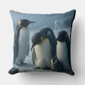 For a penguin family and chick Arctic Winter throw Kussen (Voorkant)