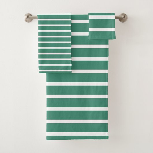 For Nature Lovers – Green & White Striped Bad Handdoek (Insitu)