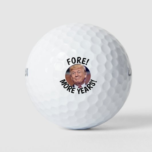 Fore! (vier) jaar meer! Grappige Trump golfbal Golfballen (Voorkant)