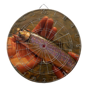 forel in handen dartbord