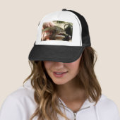 Forel in handen trucker pet (In situ)