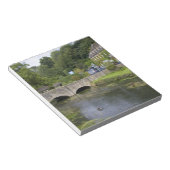 Forelstroom in het dorp Bibury, Notitieblok (Schuin)