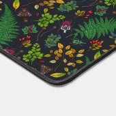 Forest berries, leaves and bugs on graphics black bureaumat (Hoek)