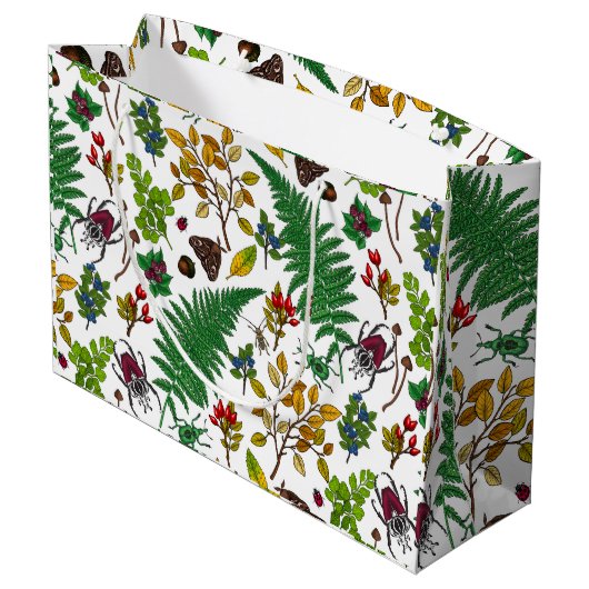 Forest berries, leaves and bugs on white groot cadeauzakje (Achterkant Gekanteld)