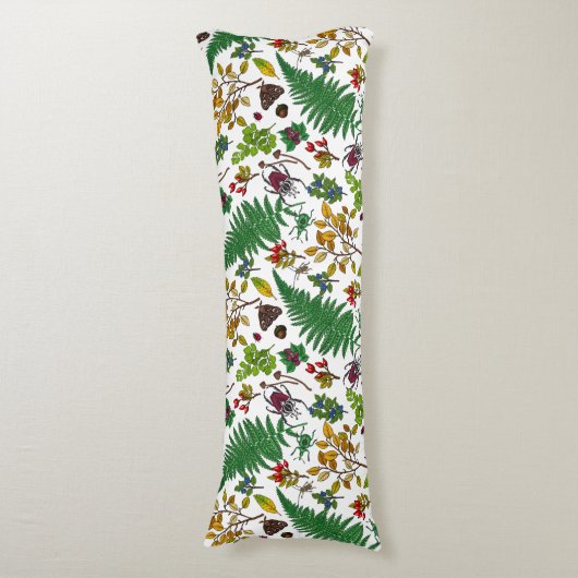 Forest berries, leaves and bugs on white lichaamskussen (Voorkant Verticaal)