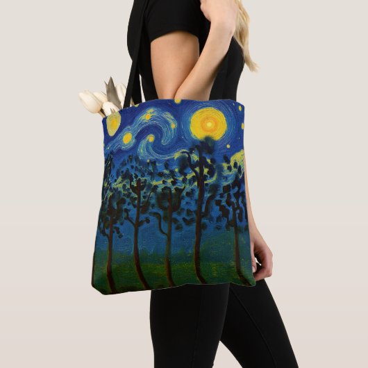 Forest Echoes of Infinity – Een boslandschap Tote Bag (Dichtbij)