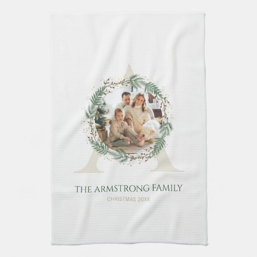 Forest Green Wreath Monogram Home Accent Theedoek (Verticaal)