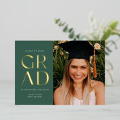 Forest Groen Geperste Folie Grad Blok Afstuderen Uitnodiging (Staand Voorkant)