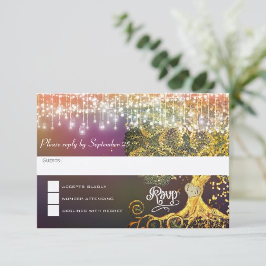 Forest Mason Jar Fairytale Paars en Gold Wedding RSVP Kaartje (Staand voorkant)