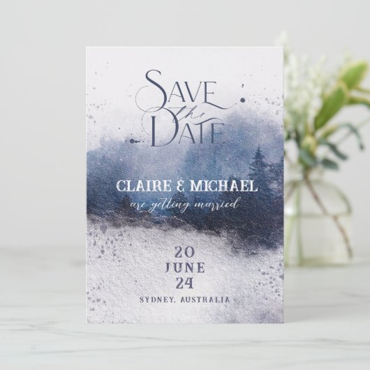 Forest Mist Save the Date, Fantasy Wedding Invitat Kaart (Staand voorkant)