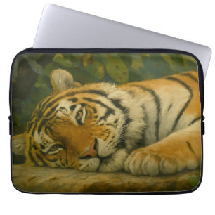 Forest Reverie - Resting Tiger in Oerwoud Light Laptop Sleeve