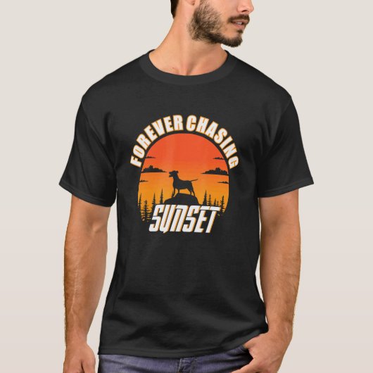 Forever Chasing Sunsets Words on Back Trendy Aesth T-shirt (Voorkant)
