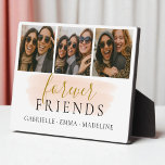 Forever Friends 3 Fotocollage Vriendschap Gift Fotoplaat<br><div class="desc">Vier je vriendschap met een oprechte collage van drie foto's met een elegant script en je favoriete herinneringen. Een tijdloos geschenk om de lach,  liefde en loyaliteit te eren die alleen echte vrienden delen.</div>