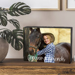 Forever Friends Custom Photo Cute Heart Typografie Houten Kist Print<br><div class="desc">Trendy houten boxbord met je eigen aangepaste foto. Een mooi fotocadeau met tekstbedekking die "vrienden voor altijd" in handschrift leest en gekoppeld is aan een schattig liefdeshart. Het fotomalplaatje is opstelling voor u om uw foto toe te voegen - landschapsformaat zal het gemakkelijkst zijn om met te werken. Blader naar...</div>