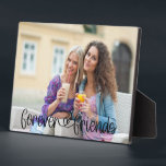 Forever Friends Love Heart Typografie Aangepaste f Fotoplaat<br><div class="desc">Lekker fotoplaque met je eigen aangepaste foto. Een mooi fotocadeau met tekstbedekking die "vrienden voor altijd" in handschrift leest en gekoppeld is aan een schattig liefdeshart. Het fotomalplaatje is opstelling voor u om uw foto toe te voegen - landschapsformaat zal het gemakkelijkst zijn om met te werken. Blader naar mijn...</div>