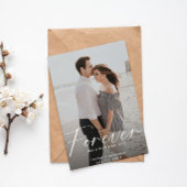 Forever heeft een mooie ring Foto Verloving Modern Save The Date
