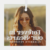 Forever in ons hart Eenvoudige foto Memorial Glas Ornament (Achterkant)