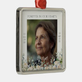 Forever In Our Hearts White Roses Remembrance Metalen Ornament (Rechts)