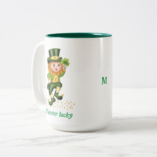 Forever Lucky Green Gnome & Monogram Tweekleurige Koffiemok (Voorkant links)