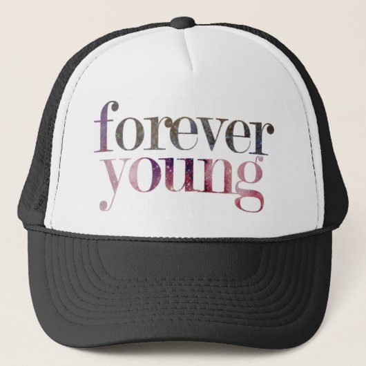 Forever Young Snapback Trucker Pet (Voorkant)