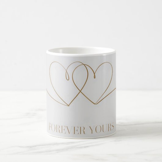 Forever Yours: Intertwined Hearts Design Koffiemok (Center)