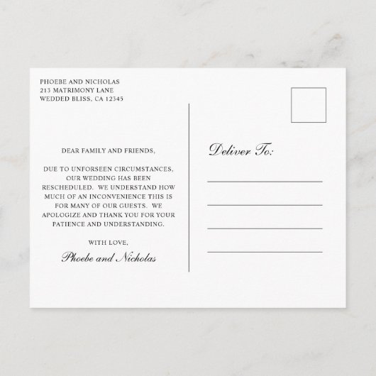 Formele Black White Monogram Wedding Postponement Aankondigingskaart (Achterkant)