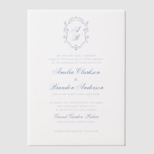 Formele Blauwe Bloemen Monogram Crest & Script Wed Vellum Uitnodigingen (Voorkant)